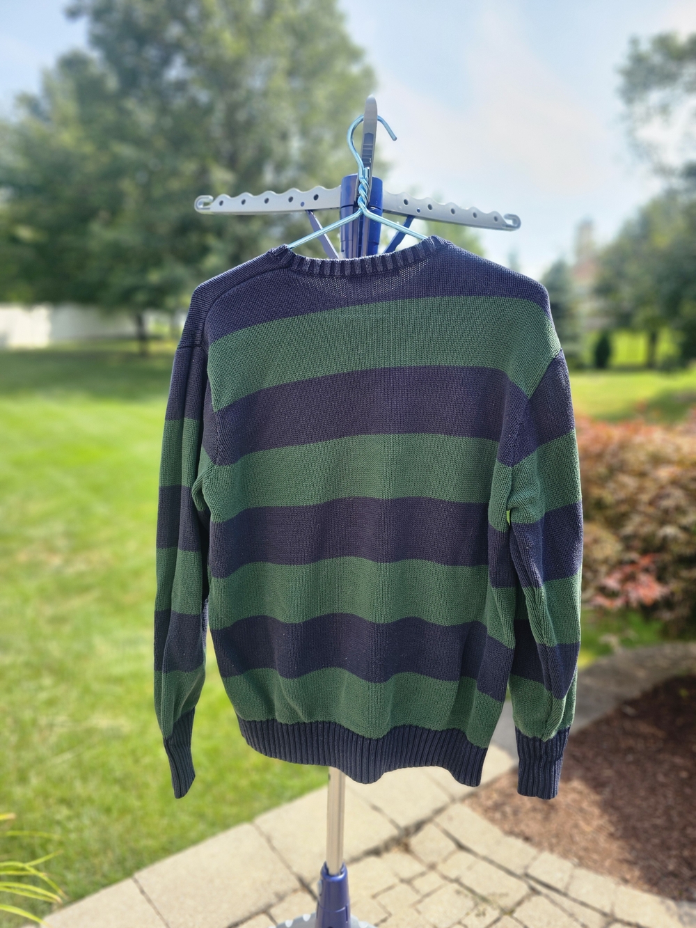 Brandy Melville - Women's Green & Navy Striped Crewneck Sweater - Picture 3 of 3